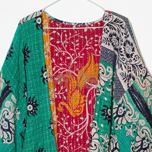 Kimono vintage Kantha floral de luxe, fait main en coton indien, veste d'hiver unique, cadeau parfait, manteau - Product Image 2