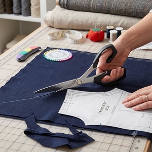 Ciseaux à tissu de qualité supérieure de 8,5 pouces pour l'artisanat fait main et les fournitures de couture professionnelles - Product Image 1