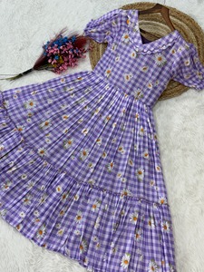 Vestido maxi de muselina de algodón con estampado de cuadros y flores, a bajo precio, para uso casual y formal, completamente cosido. - Product Image 6
