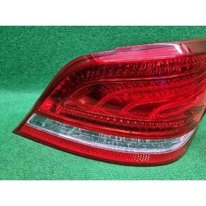 ไฟท้ายมือสองของรถยนต์อีควัส ขวา รุ่น 924023N000 - Product Image 4