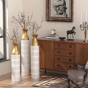 Florero de Metal Hecho a Mano Moderno con Acabado Texturizado Premium, Adorno Decorativo para Hogares, Comercios, Hostelería y Diseñadores - Product Image 2