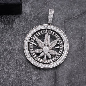 Bijoux personnalisés en argent sterling 925 Moissanite diamant coupe ronde pierre rotative feuille d'érable hommes médaillon pendentif - Product Image 1