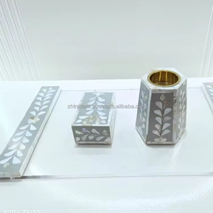 Porte-Bakhoor Traditionnel pour Usage Religieux en Ramadan Culte Quotidien Diffuseur d'Aromathérapie Brûleur d'Encens Arabe Luxueux en MOP - Product Image 1