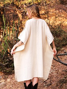 Robe Kaftan Bohème en Khadi avec Imprimé Mantra Tibétain Blanc Cassé, Épaules Dénudées, Coupe Ample, Tunique, Vêtement d'Intérieur, Robe de Détente pour Femme - Product Image 2
