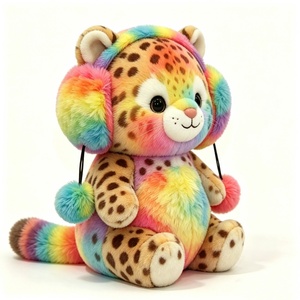 Peluche de leopardo suave personalizado con efecto tie-dye arcoíris y orejeras con pompones, lindo leopardo sentado con manchas y pelaje arcoíris. - Product Image 2
