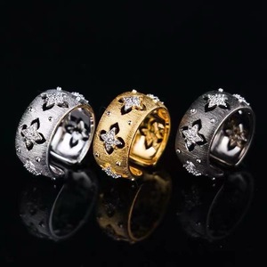 Anillo de trébol de circón de corte radiante de lujo para mujeres y hombres - Product Image 1