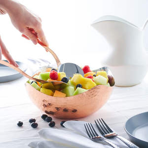 Recién llegado, juego de servidores de ensaladera de cobre martillado de 3 piezas, etiquetado privado personalizado de lujo, producto de tendencia de bajo precio - Product Image 2