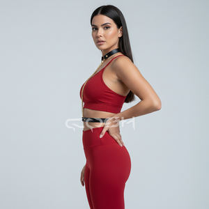 Arnés de cuero negro con doble cadena dorada y cinturón ajustable para lencería - Product Image 4