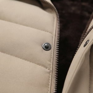 Veste d'hiver longue et épaisse pour homme, durable, avec broderie, fermeture éclair intégrale et plusieurs poches fonctionnelles - Product Image 6