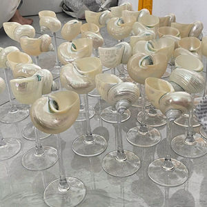 Copa de vino artesanal de concha marina hecha con concha marina auténtica y copa de vidrio transparente para servir en restaurantes y decoración costera de Vietnam. - Product Image 1