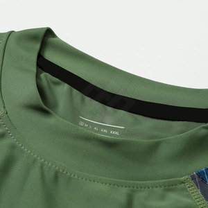 เสื้อรัดกล้ามเนื้อผู้ชาย ดีไซน์ล่าสุดปี 2026 สีพื้น แขนยาว สำหรับออกกำลังกาย - Product Image 4