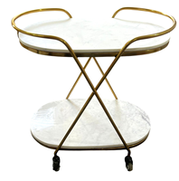 Chariot de bar moderne de luxe en acier inoxydable avec plateau en marbre blanc, chariot de service à deux niveaux sur roulettes, décoration d'hôtel, fabriqué en Inde