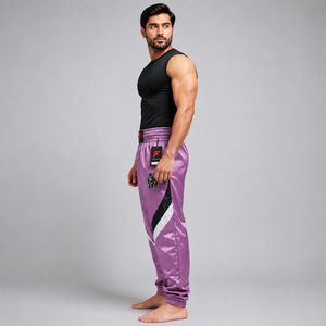 Pantalon de kick-boxing moderne alliant une construction légère, des matériaux durables et une excellente flexibilité pour l'entraînement - Product Image 4