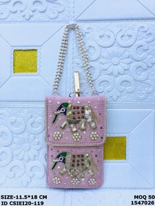 Mini sacs à main brodés faits à la main avec poignée en perles – Sacs à bandoulière de créateur motif paon et éléphant pour soirée - Product Image 2