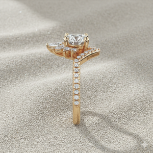 แหวนหมั้นเพชรทรงซันเบิร์สท์ - Product Image 2