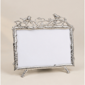Cadre photo en métal argenté artisanal avec motif d'oiseaux amoureux sur branche, cadre photo de table pour mariage et décoration intérieure - Product Image 5