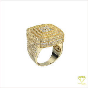 Bague de luxe pour homme en argent sterling 925 avec diamant Moissanite, face carrée audacieuse, multiples rangées scintillantes et bijoux en gros - Product Image 5