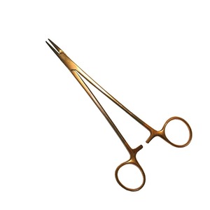 Pinces porte-aiguilles avec mâchoires texturées améliorant la tenue de l'aiguille lors des procédés de suture en médecine et en dentisterie - Product Image 1