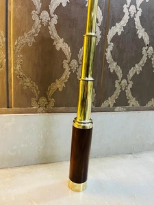 Telescopio Náutico Antiguo de Latón de 32'' con Empuñadura de Madera, Coleccionable, Decorativo, para Bodas, Navidad, Mascota - Product Image 5