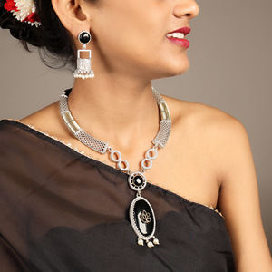 Conjunto de Collar y Pendientes Bohemios de Latón Chapado en Plata y Oro Antiguo con Ónix para Boda, Compromiso o Aniversario para Mujer - Product Image 3