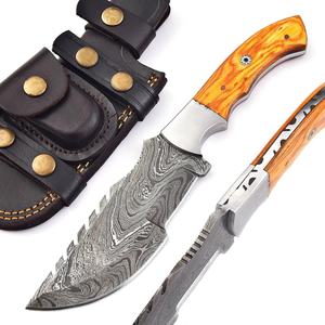 Couteau de chasse/camping/sauvetage multifonctionnel robuste en acier Damas, personnalisable OEM/ODM, à lame pleine, par UA Supplies - Product Image 1