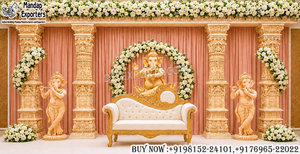 Escenario Majestuoso para Bodas Malayalamas, Diseño de Escenario para Bodas Tamilas, Decoración de Escenario Dorado de Estilo Surindio - Product Image 5