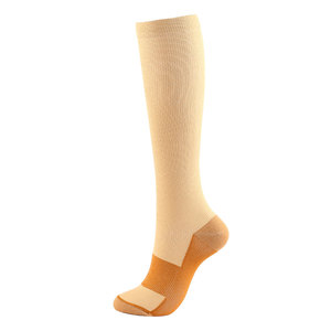 Calcetines Sublimados con MOQ Bajo, Venta al Por Mayor Directa de Fábrica, Calcetines con Etiqueta Tejida Personalizada, Accesorios de Moda Urbana de Marca Privada - Product Image 3