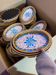 Plateau de service en rotin bohème, panier en osier naturel fait main pour la décoration de table, mariage, fête, pique-nique - Macy - Product Image 1