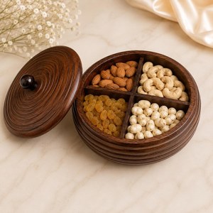 Caja de Almacenamiento Cuadrada de Madera Pulida Hecha a Mano con Compartimentos Divididos para Frutos Secos, Exhibición de Mesa, Artesanía Moderna - Product Image 1