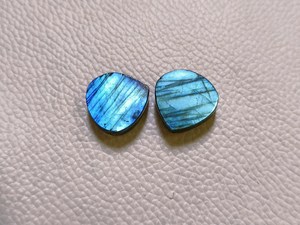 Paire de cabochons en labradorite bleue naturelle, forme cœur, pierres précieuses lâches, dos plat, taille calibrée, pour la fabrication de bijoux, anneaux et pendentifs - Product Image 5