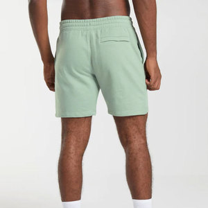 Shorts de sport pour hommes en polyester hautement élastique, avec logo personnalisé, pour la course à pied, la gym et les activités sportives. - Product Image 2