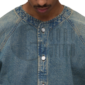 Conjunto de camiseta y pantalones cortos de mezclilla para hombre, estilo vintage, informal, de dos piezas, estilo streetwear de verano, cuello redondo, color sólido - Product Image 3