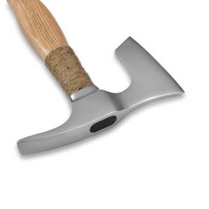Hacha Vikinga de 18 Pulgadas, Forjada a Mano, de Grado Industrial, con Acero de Alto Contenido de Carbono, Mango de Madera de Fresno, Personalizable, Garantía de 3 Años - Product Image 4