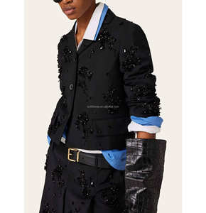 เสื้อแจ็คเก็ตซาฟารีฤดูหนาวสำหรับผู้ชาย บริการ OEM หนังแท้เคลือบผิว คอตั้ง กันน้ำ ย้อมสีเดนิมธรรมดา ลายมาตรฐาน - Product Image 4