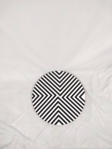 จานรองเสิร์ฟไม้ลายแกะสลักธีมเทวดา ขนาดใหญ่พิเศษ XXL ทรงกลม ทันสมัย เป็นมิตรกับสิ่งแวดล้อม ผลิตด้วยมือจากอินเดีย สำหรับโรงแรม - Product Image 2