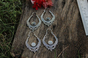 Pendientes de Aro Hechos a Mano con Filigrana de Oro y Plata, Piedra Lunar y Cuentas, Estilo Bohemio Étnico, Conjunto de Joyería de Declaración - Product Image 3