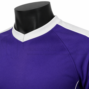 Camiseta de Fútbol Personalizada con Cuello en V, Manga Corta, Franja Blanca en el Hombro, Transpirable, de Secado Rápido, Uniforme de Equipo, Venta al Por Mayor, OEM - Product Image 6