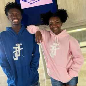 Sudadera con Capucha Rosa Jack and Jill con Logotipo Blanco, Sudadera Informal para Mujer, Sudadera con Capucha Elegante para Uso Diario - Product Image 6