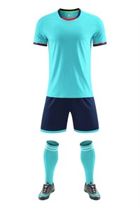 Ensemble de maillot de football jaune pour homme avec short bleu, polyester respirant, col rond, manches courtes, coupe athlétique toutes saisons - Product Image 4