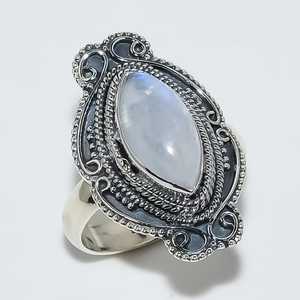 Anillo llamativo de piedra lunar arcoíris Marquise – Anillo gótico de filigrana con gemas azules brillantes, hecho a mano, de plata, regalo para ella - Product Image 3