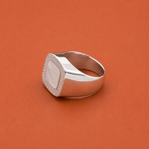 Anillo de Plata S925 Moderno, Estilo Hip Hop, Completamente Cubierto de Moissanita Redonda con Claridad VVS, Diseño Cuadrado Audaz - Product Image 3