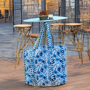 Bolso de mano de algodón indio hecho a mano con estampado a mano y cierre de cremallera, bolso de hombro acolchado de moda para mujer - Product Image 1