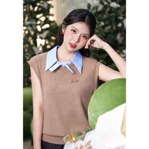 เสื้อเบลาส์ไหมพรมสีเบจสำหรับผู้หญิง ODM OEM แบบลำลอง คอเสื้อตัดต่อแบบถอดได้ แขนสั้น ระบายอากาศได้ดี ทรงหลวม ใส่ได้ทั้งฤดูใบไม้ร่วงและฤดูหนาว รับผลิตตามแบบ - Product Image 3