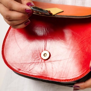 กระเป๋าหนังแท้สำหรับผู้หญิงทรงซองจดหมายแบบวินเทจสะพายข้างกระเป๋าถือสายเดี่ยวทรงตาข่ายคลัทช์แบบพกพาสำหรับฤดูหนาว - Product Image 4