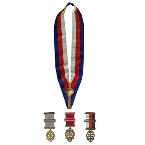 Delantal Masónico de Terciopelo Personalizado al por Mayor, Diseño Bordado para Gran Sacerdote del Capítulo del Arco Real Masónico - Product Image 3