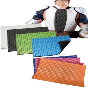 Feuille de protection de football américain EVA avec genouillère à motif hexagonal et protection contre les chocs de qualité supérieure - Product Image 2