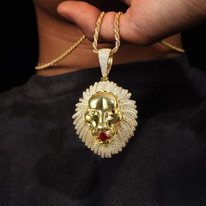 Colgante de León de Plata de Ley 925 Chapado en Oro con Moissanita - Colgante Hip Hop con Moissanita VVS de Color D Engastada a Mano, 100% Hecho a Mano de Lujo - Product Image 2