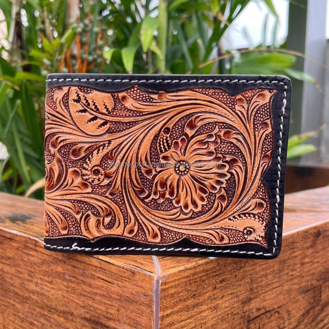 สีน้ำตาล