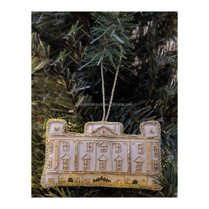 Adorno Festivo Cristiano para el Hogar, Bordado a Mano con Cuentas, Diseño Moderno, Trabajo con Hilo Zari, Plateado, con Moissanita - Product Image 1