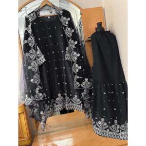 Hermoso conjunto de Dupatta superior y elegante para mujer para fiestas - Product Image 2